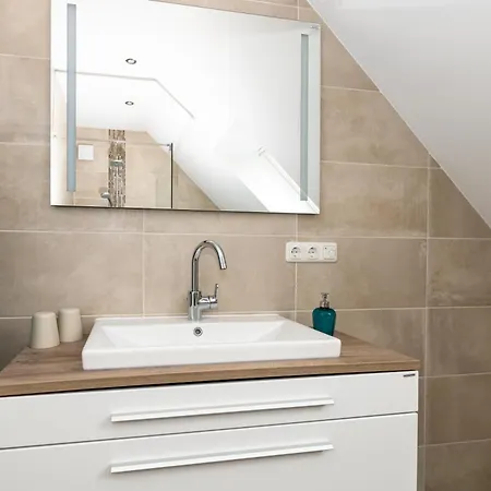Haus-am-teich-wohnung-10